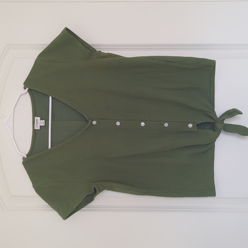 Women's small green shirt, front tie detail